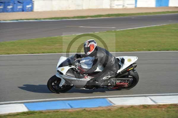 Motorcycle action photographs;Trackday digital images;donington;donington park leicestershire;donington photographs;event digital images;eventdigitalimages;no limits trackday;peter wileman photography;trackday;trackday photos