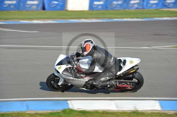 Motorcycle action photographs;Trackday digital images;donington;donington park leicestershire;donington photographs;event digital images;eventdigitalimages;no limits trackday;peter wileman photography;trackday;trackday photos