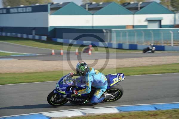 Motorcycle action photographs;Trackday digital images;donington;donington park leicestershire;donington photographs;event digital images;eventdigitalimages;no limits trackday;peter wileman photography;trackday;trackday photos