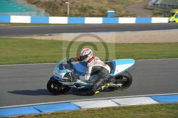 Motorcycle action photographs;Trackday digital images;donington;donington park leicestershire;donington photographs;event digital images;eventdigitalimages;no limits trackday;peter wileman photography;trackday;trackday photos