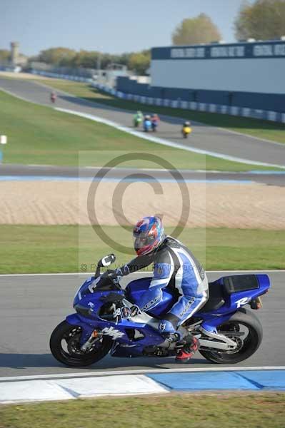 Motorcycle action photographs;Trackday digital images;donington;donington park leicestershire;donington photographs;event digital images;eventdigitalimages;no limits trackday;peter wileman photography;trackday;trackday photos