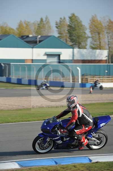Motorcycle action photographs;Trackday digital images;donington;donington park leicestershire;donington photographs;event digital images;eventdigitalimages;no limits trackday;peter wileman photography;trackday;trackday photos