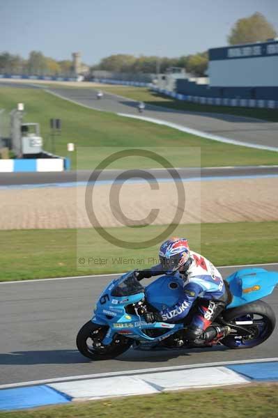 Motorcycle action photographs;Trackday digital images;donington;donington park leicestershire;donington photographs;event digital images;eventdigitalimages;no limits trackday;peter wileman photography;trackday;trackday photos