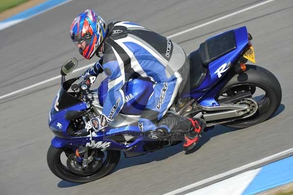 Motorcycle action photographs;Trackday digital images;donington;donington park leicestershire;donington photographs;event digital images;eventdigitalimages;no limits trackday;peter wileman photography;trackday;trackday photos