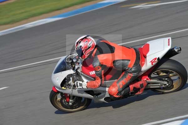 Motorcycle action photographs;Trackday digital images;donington;donington park leicestershire;donington photographs;event digital images;eventdigitalimages;no limits trackday;peter wileman photography;trackday;trackday photos