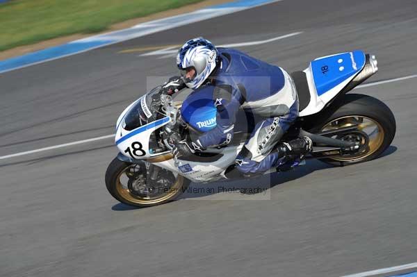 Motorcycle action photographs;Trackday digital images;donington;donington park leicestershire;donington photographs;event digital images;eventdigitalimages;no limits trackday;peter wileman photography;trackday;trackday photos