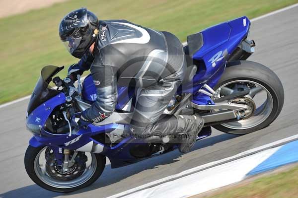 Motorcycle action photographs;Trackday digital images;donington;donington park leicestershire;donington photographs;event digital images;eventdigitalimages;no limits trackday;peter wileman photography;trackday;trackday photos