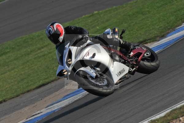 Motorcycle action photographs;Trackday digital images;donington;donington park leicestershire;donington photographs;event digital images;eventdigitalimages;no limits trackday;peter wileman photography;trackday;trackday photos