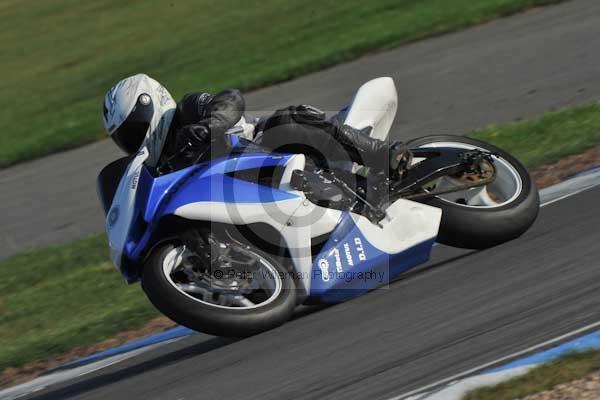 Motorcycle action photographs;Trackday digital images;donington;donington park leicestershire;donington photographs;event digital images;eventdigitalimages;no limits trackday;peter wileman photography;trackday;trackday photos