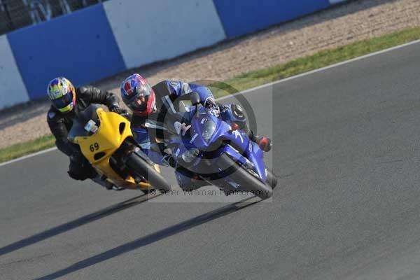 Motorcycle action photographs;Trackday digital images;donington;donington park leicestershire;donington photographs;event digital images;eventdigitalimages;no limits trackday;peter wileman photography;trackday;trackday photos