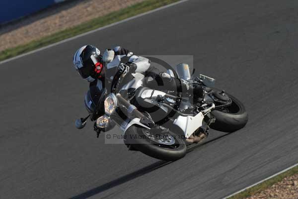 Motorcycle action photographs;Trackday digital images;donington;donington park leicestershire;donington photographs;event digital images;eventdigitalimages;no limits trackday;peter wileman photography;trackday;trackday photos