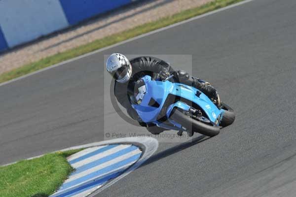 Motorcycle action photographs;Trackday digital images;donington;donington park leicestershire;donington photographs;event digital images;eventdigitalimages;no limits trackday;peter wileman photography;trackday;trackday photos