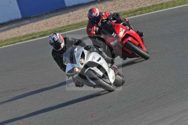 Motorcycle action photographs;Trackday digital images;donington;donington park leicestershire;donington photographs;event digital images;eventdigitalimages;no limits trackday;peter wileman photography;trackday;trackday photos