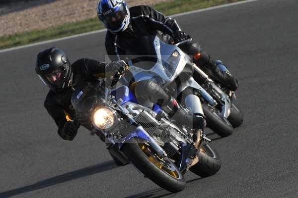 Motorcycle action photographs;Trackday digital images;donington;donington park leicestershire;donington photographs;event digital images;eventdigitalimages;no limits trackday;peter wileman photography;trackday;trackday photos