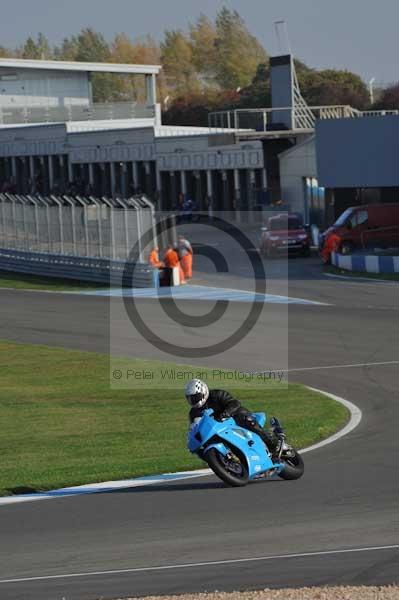 Motorcycle action photographs;Trackday digital images;donington;donington park leicestershire;donington photographs;event digital images;eventdigitalimages;no limits trackday;peter wileman photography;trackday;trackday photos