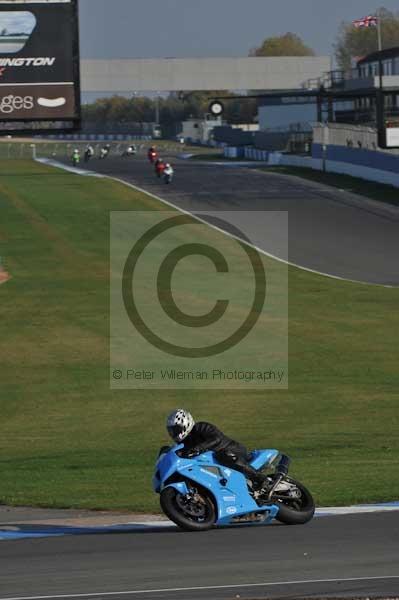 Motorcycle action photographs;Trackday digital images;donington;donington park leicestershire;donington photographs;event digital images;eventdigitalimages;no limits trackday;peter wileman photography;trackday;trackday photos