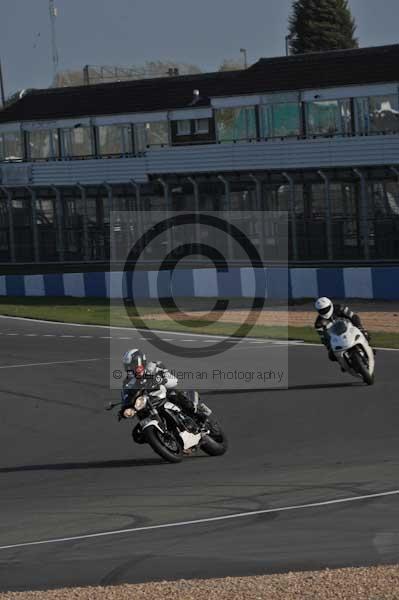 Motorcycle action photographs;Trackday digital images;donington;donington park leicestershire;donington photographs;event digital images;eventdigitalimages;no limits trackday;peter wileman photography;trackday;trackday photos