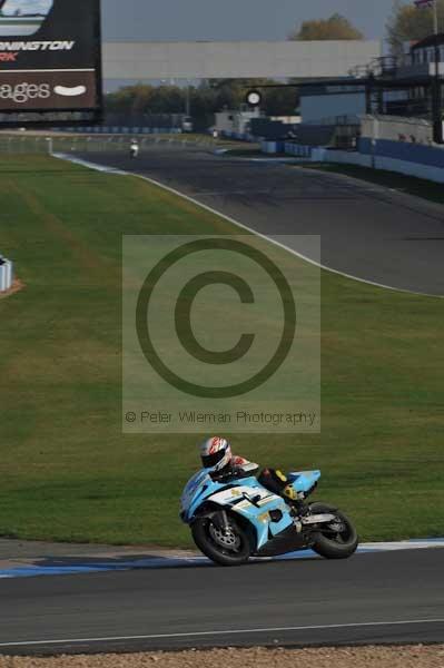 Motorcycle action photographs;Trackday digital images;donington;donington park leicestershire;donington photographs;event digital images;eventdigitalimages;no limits trackday;peter wileman photography;trackday;trackday photos