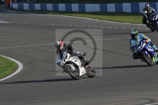 Motorcycle action photographs;Trackday digital images;donington;donington park leicestershire;donington photographs;event digital images;eventdigitalimages;no limits trackday;peter wileman photography;trackday;trackday photos