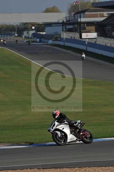Motorcycle action photographs;Trackday digital images;donington;donington park leicestershire;donington photographs;event digital images;eventdigitalimages;no limits trackday;peter wileman photography;trackday;trackday photos