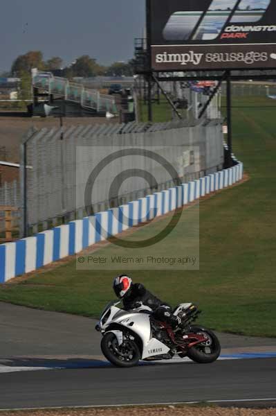 Motorcycle action photographs;Trackday digital images;donington;donington park leicestershire;donington photographs;event digital images;eventdigitalimages;no limits trackday;peter wileman photography;trackday;trackday photos