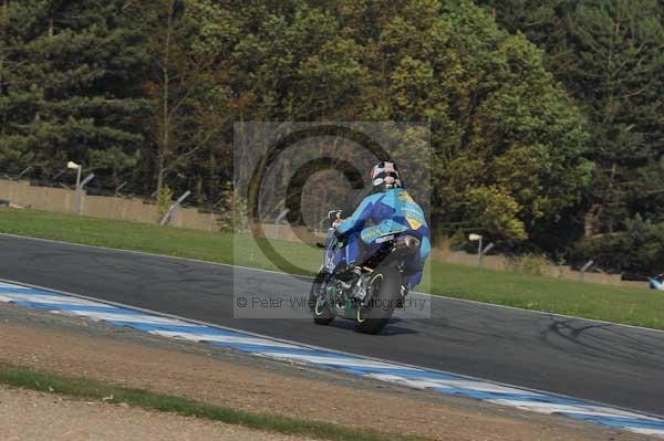 Motorcycle action photographs;Trackday digital images;donington;donington park leicestershire;donington photographs;event digital images;eventdigitalimages;no limits trackday;peter wileman photography;trackday;trackday photos