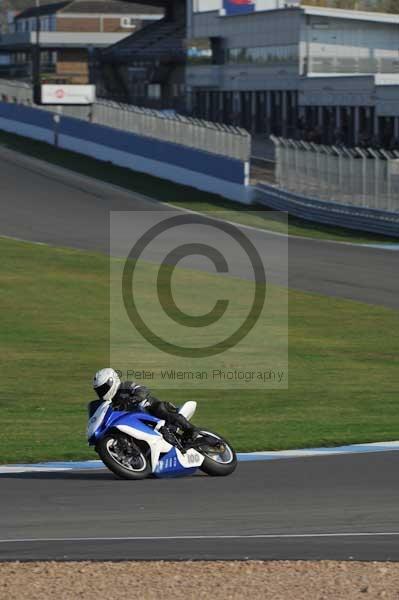 Motorcycle action photographs;Trackday digital images;donington;donington park leicestershire;donington photographs;event digital images;eventdigitalimages;no limits trackday;peter wileman photography;trackday;trackday photos