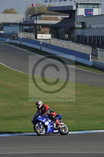 Motorcycle action photographs;Trackday digital images;donington;donington park leicestershire;donington photographs;event digital images;eventdigitalimages;no limits trackday;peter wileman photography;trackday;trackday photos