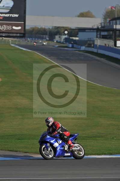 Motorcycle action photographs;Trackday digital images;donington;donington park leicestershire;donington photographs;event digital images;eventdigitalimages;no limits trackday;peter wileman photography;trackday;trackday photos