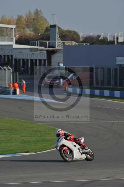 Motorcycle action photographs;Trackday digital images;donington;donington park leicestershire;donington photographs;event digital images;eventdigitalimages;no limits trackday;peter wileman photography;trackday;trackday photos