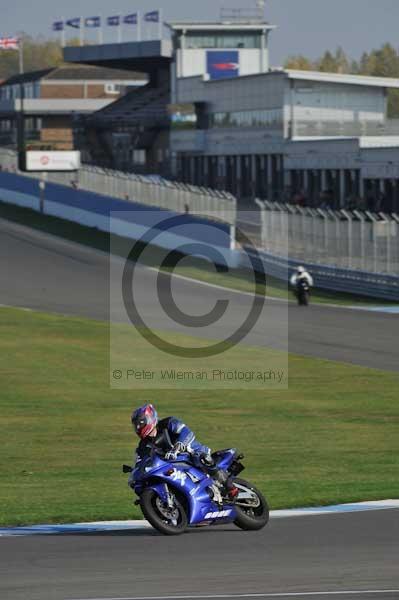Motorcycle action photographs;Trackday digital images;donington;donington park leicestershire;donington photographs;event digital images;eventdigitalimages;no limits trackday;peter wileman photography;trackday;trackday photos