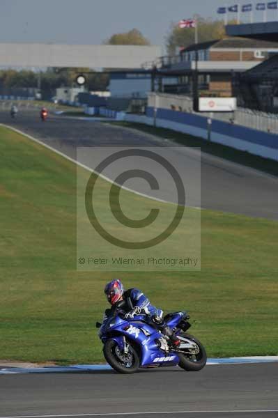 Motorcycle action photographs;Trackday digital images;donington;donington park leicestershire;donington photographs;event digital images;eventdigitalimages;no limits trackday;peter wileman photography;trackday;trackday photos