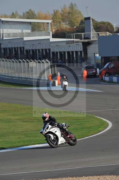 Motorcycle action photographs;Trackday digital images;donington;donington park leicestershire;donington photographs;event digital images;eventdigitalimages;no limits trackday;peter wileman photography;trackday;trackday photos