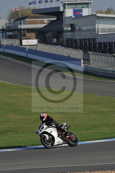 Motorcycle action photographs;Trackday digital images;donington;donington park leicestershire;donington photographs;event digital images;eventdigitalimages;no limits trackday;peter wileman photography;trackday;trackday photos