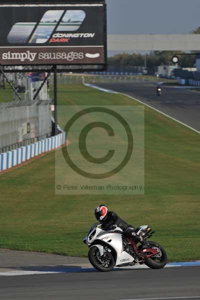 Motorcycle action photographs;Trackday digital images;donington;donington park leicestershire;donington photographs;event digital images;eventdigitalimages;no limits trackday;peter wileman photography;trackday;trackday photos