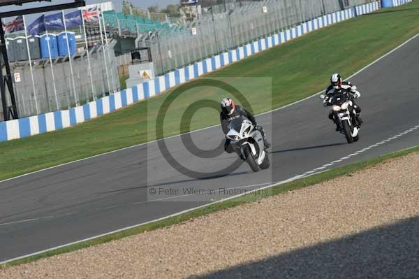 Motorcycle action photographs;Trackday digital images;donington;donington park leicestershire;donington photographs;event digital images;eventdigitalimages;no limits trackday;peter wileman photography;trackday;trackday photos