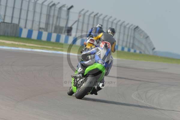 Motorcycle action photographs;Trackday digital images;donington;donington park leicestershire;donington photographs;event digital images;eventdigitalimages;no limits trackday;peter wileman photography;trackday;trackday photos