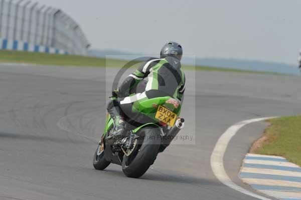 Motorcycle action photographs;Trackday digital images;donington;donington park leicestershire;donington photographs;event digital images;eventdigitalimages;no limits trackday;peter wileman photography;trackday;trackday photos