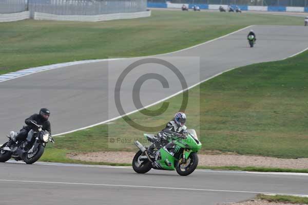 Motorcycle action photographs;Trackday digital images;donington;donington park leicestershire;donington photographs;event digital images;eventdigitalimages;no limits trackday;peter wileman photography;trackday;trackday photos