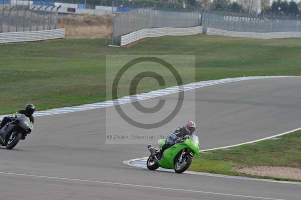 Motorcycle action photographs;Trackday digital images;donington;donington park leicestershire;donington photographs;event digital images;eventdigitalimages;no limits trackday;peter wileman photography;trackday;trackday photos