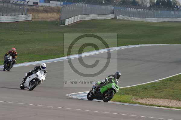Motorcycle action photographs;Trackday digital images;donington;donington park leicestershire;donington photographs;event digital images;eventdigitalimages;no limits trackday;peter wileman photography;trackday;trackday photos