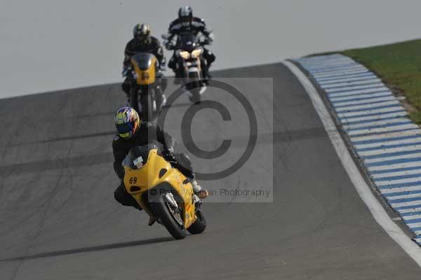 Motorcycle action photographs;Trackday digital images;donington;donington park leicestershire;donington photographs;event digital images;eventdigitalimages;no limits trackday;peter wileman photography;trackday;trackday photos