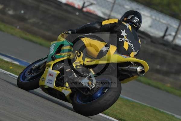 Motorcycle action photographs;Trackday digital images;donington;donington park leicestershire;donington photographs;event digital images;eventdigitalimages;no limits trackday;peter wileman photography;trackday;trackday photos