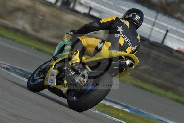 Motorcycle action photographs;Trackday digital images;donington;donington park leicestershire;donington photographs;event digital images;eventdigitalimages;no limits trackday;peter wileman photography;trackday;trackday photos