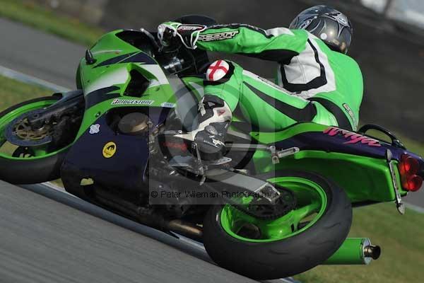 Motorcycle action photographs;Trackday digital images;donington;donington park leicestershire;donington photographs;event digital images;eventdigitalimages;no limits trackday;peter wileman photography;trackday;trackday photos