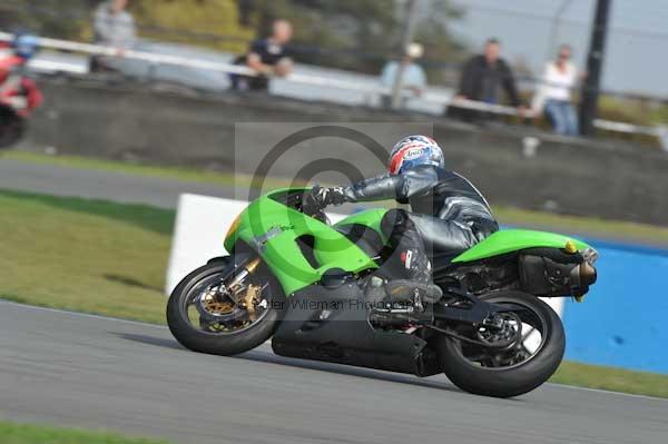 Motorcycle action photographs;Trackday digital images;donington;donington park leicestershire;donington photographs;event digital images;eventdigitalimages;no limits trackday;peter wileman photography;trackday;trackday photos