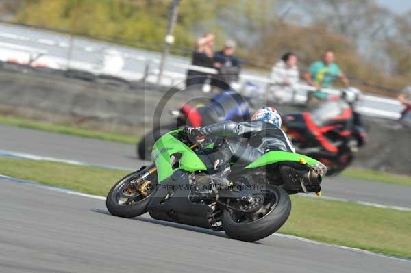 Motorcycle action photographs;Trackday digital images;donington;donington park leicestershire;donington photographs;event digital images;eventdigitalimages;no limits trackday;peter wileman photography;trackday;trackday photos