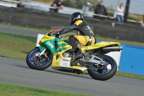 Motorcycle action photographs;Trackday digital images;donington;donington park leicestershire;donington photographs;event digital images;eventdigitalimages;no limits trackday;peter wileman photography;trackday;trackday photos