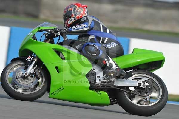 Motorcycle action photographs;Trackday digital images;donington;donington park leicestershire;donington photographs;event digital images;eventdigitalimages;no limits trackday;peter wileman photography;trackday;trackday photos