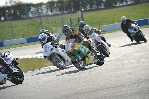 Motorcycle action photographs;Trackday digital images;donington;donington park leicestershire;donington photographs;event digital images;eventdigitalimages;no limits trackday;peter wileman photography;trackday;trackday photos